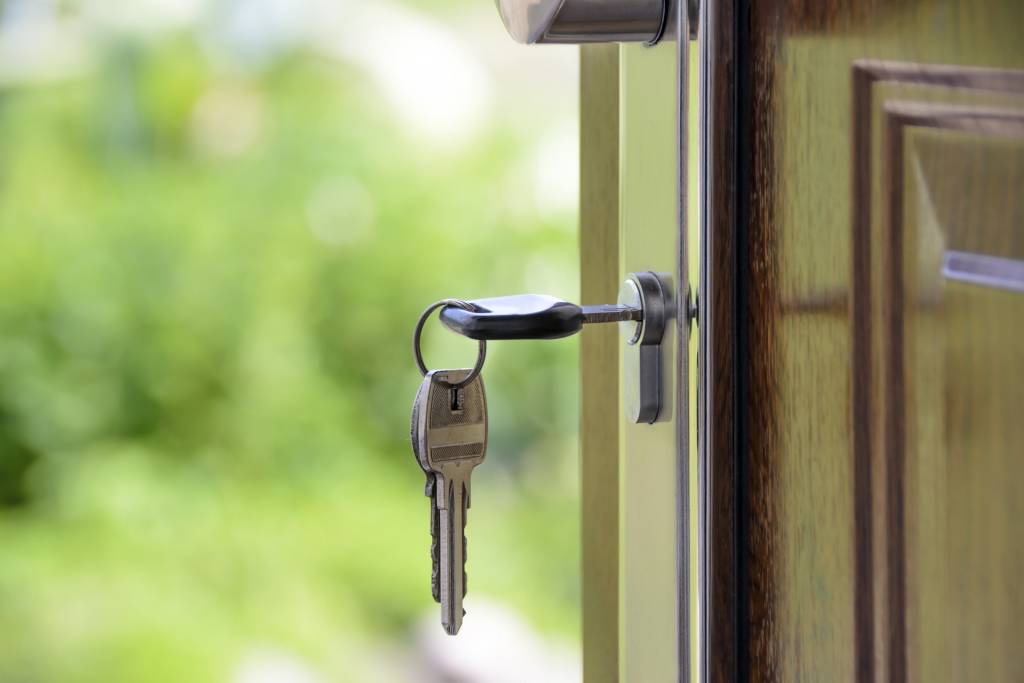 door and keys